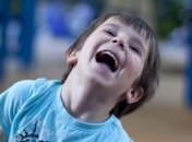 Врачи рассказали об опасных последствиях щекотки