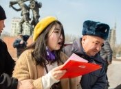 У Бішкеку напали на учасниць жіночого маршу