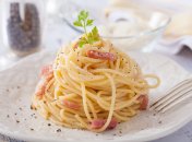 Паста "А-ля карбонара" - простий рецепт