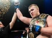 Украинец Спивак победил в 1-м раунде Тони Лопеса по прозвищу "Криптонит"