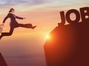 Почему женщинам вредно много работать: ответ медиков