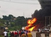 Мощный взрыв сотряс столицу Нигерии: десятки пострадавших 