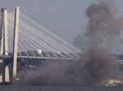 В Нью-Йорке с помощью динамита взорвали часть старого моста