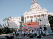 Україну з Днем Незалежності вітали звідусіль — навіть у далекій Каліфорнії