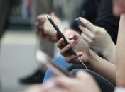 Соцсети РФ: в ОП подтвердили, что Зеленский планирует продлить запрет