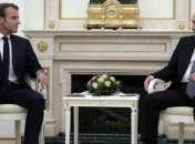 Состоялись переговоры Макрона с Путиным 