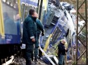 У Чехії зіткнулися пасажирські потяги, є загиблі