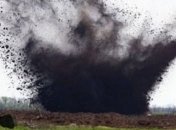 Украина понесла очередные потери на Донбассе: на неизвестном устройстве подорвался военный автомобиль