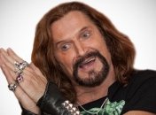 Никита Джигурда защищается молитвами от опасного гриппа