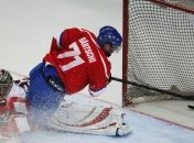 НХЛ. Защитник "Чикаго Блэкхокс" закинул отличную шайбу в свои ворота