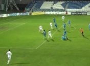 Футболіст випадково забив кращий гол головою в історії (відео)