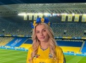 Жена футболиста Зинченко Влада Седан блеснула длинными ножками в соблазнительном платье