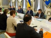 Порошенко призвал мир не признавать парламентские выборы РФ в Крыму 