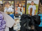 Трое детей из одной семьи учились в школе и мечтали о счастливом будущем