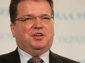 Регионал: Нельзя менять Конституцию "революционным путем"