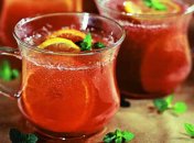 Клубнично-имбирный пунш