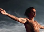 Превзошел Элвиса Пресли: Джастин Бибер побил рекорд "короля рок-н-рола"