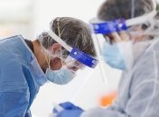 В Украине за сутки коронавирусом заболели более 400 человек 