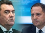 Конфликт между Даниловым и Ермаком начался около месяца назад