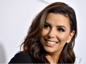 Через три недели после родов Ева Лонгория возвращается к работе