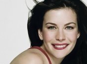 Лив Тайлер показала отличную фигуру в пикантной фотосессии