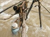 ООН: В Южной Азии от оползней и наводнений погибли около 900 человек 