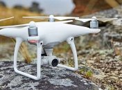 Квадрокоптер Phantom 4, способный облетать препятствия (Видео)