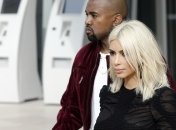 Ким Кардашьян усыновит двойняшек из Армении