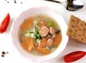 Рецепт дня: рыбный суп-рагу, который можно приготовить на Вербное воскресенье