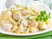 Сытный мясной салат получится за считанные минуты