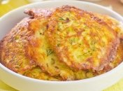 Рецепт дня: как приготовить драники из кабачков и картофеля 