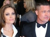 Опять скандал: Питт потребовал у Джоли деньги за испорченный отпуск 