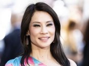 51-летняя Люси Лью нежно поздравила своего сына с днем рождения (Фото)