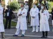 В мире число смертей от коронавируса превысило четверть миллиона человек