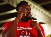 Тренер Дерека Чисоры не советует ему выходить в ринг против Усика