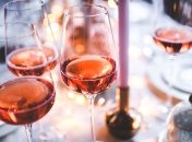 Назвали алкогольний напій, який корисний для кишечника