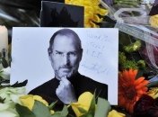 В Одессе открыли памятник Стиву Джобсу