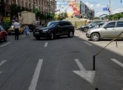 В центре Киева на двух улицах запретили парковать авто