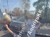 "4308 - питання є, Васю?": киянка "закосила" від штрафу, прикинувшись "Азовом" (відео)