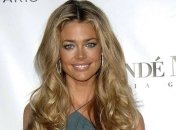 Актриса Дениз Ричардс выходит замуж