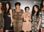 Семейство Кардашьян стало жертвой скандального художника