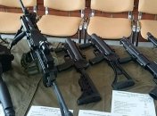 Турчинову и Авакову показали оружие для спецподразделения КОРД