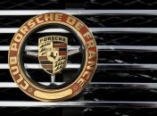 Компания Porsche изобрела кресло-кровать для водителя (Фото)