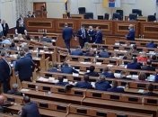 Предлагали миллионы за голос: в Одессе после стычек депутатов все же прошла сессия облсовета