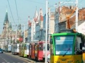 У Львові встав електротранспорт і перекривають дороги: що сталося