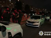 В Киеве массовая драка закончилась стрельбой: в сети появились видео