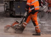 На Житомирщині влада хоче зупинити будівництво автодороги, яку будують китайці