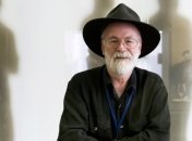 В Великобритании появилось граффити с Терри Пратчеттом