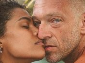 Венсан Кассель украсил обложку глянца вместе с молодой невестой