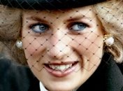 На аукционе продали уникальные платья принцессы Дианы